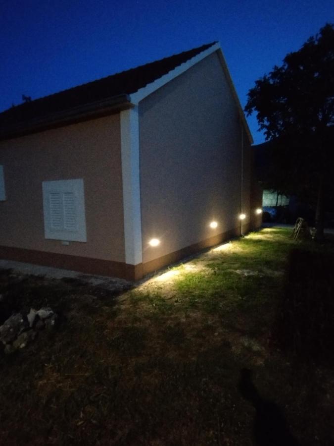 Maris Διαμέρισμα Vodenjak Εξωτερικό φωτογραφία